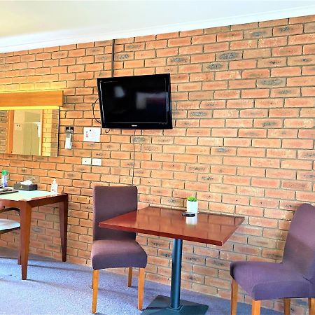 Jolly Swagman Motor Inn ユーロア エクステリア 写真