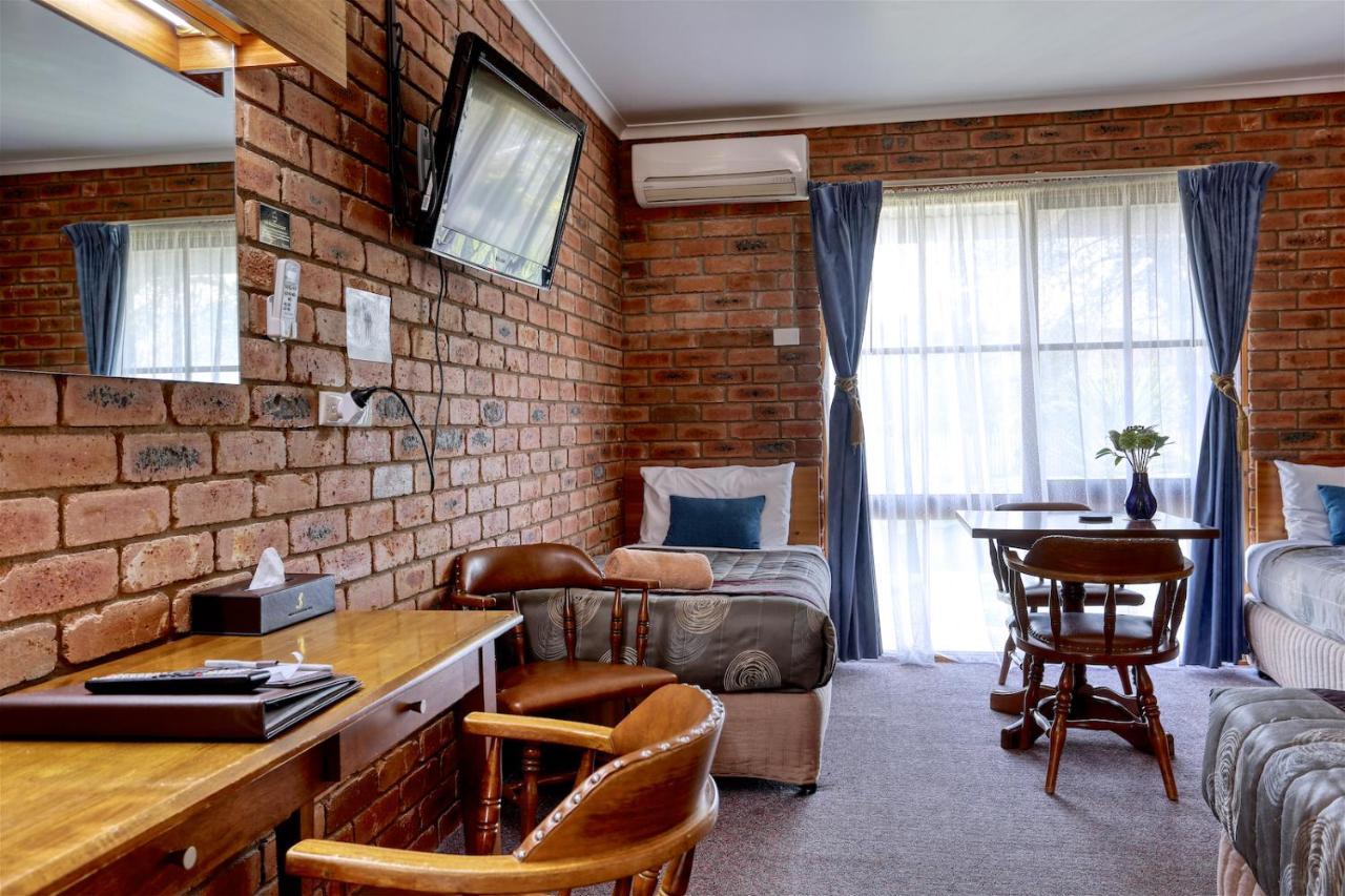 Jolly Swagman Motor Inn ユーロア エクステリア 写真