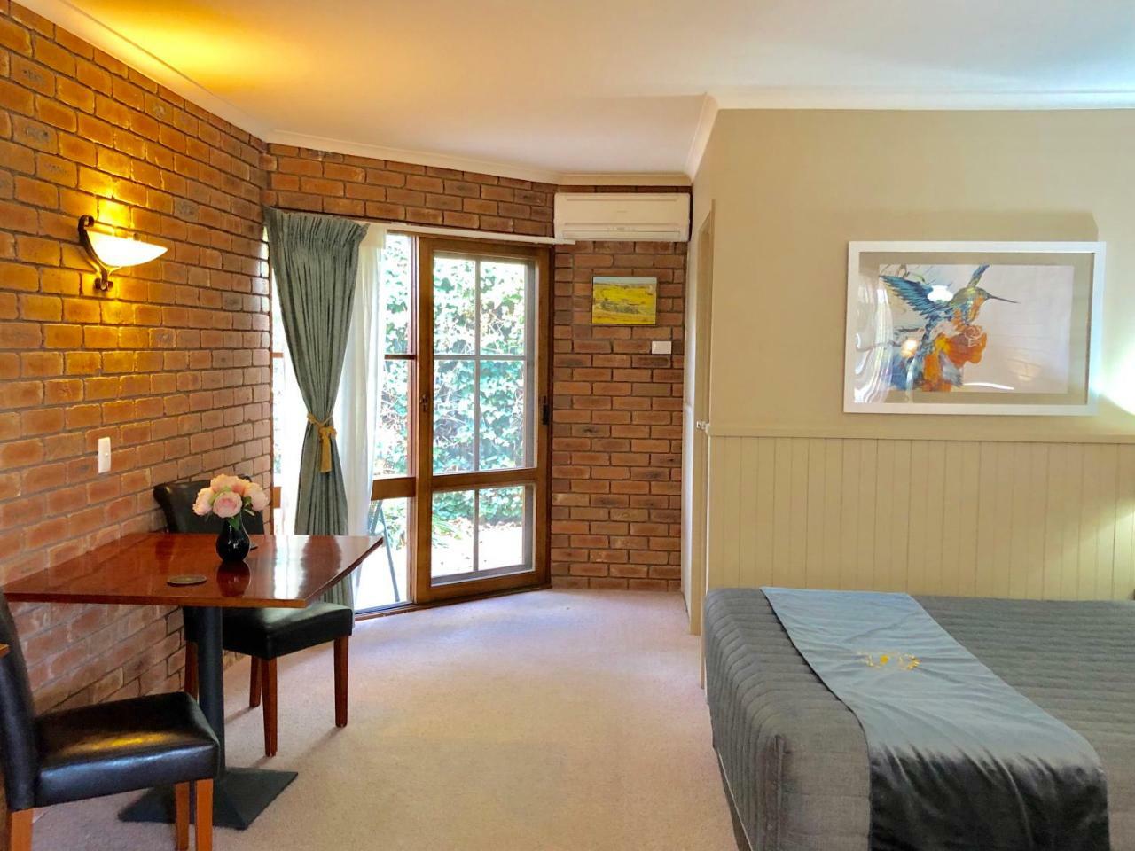 Jolly Swagman Motor Inn ユーロア エクステリア 写真